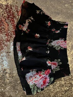 Black Floral Smocked Waist Mini SKORT